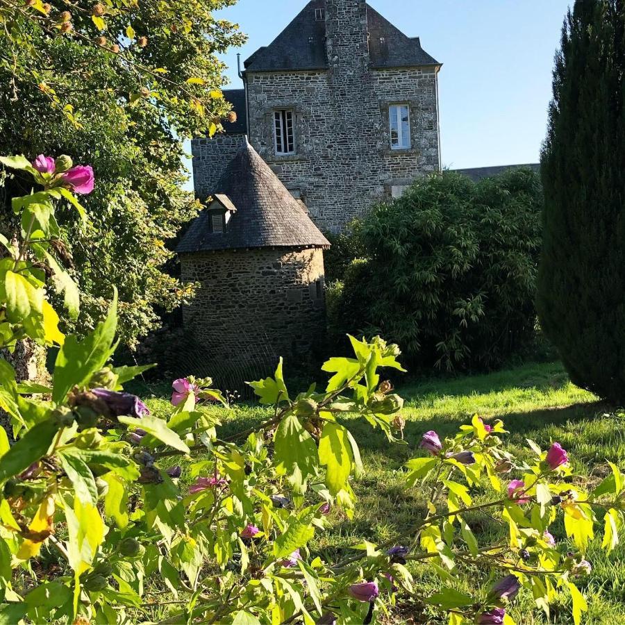Château d'Isigny chambres d'Hôtes de charme près du Mont-Saint-Michel et de la Bretagne Exterior foto