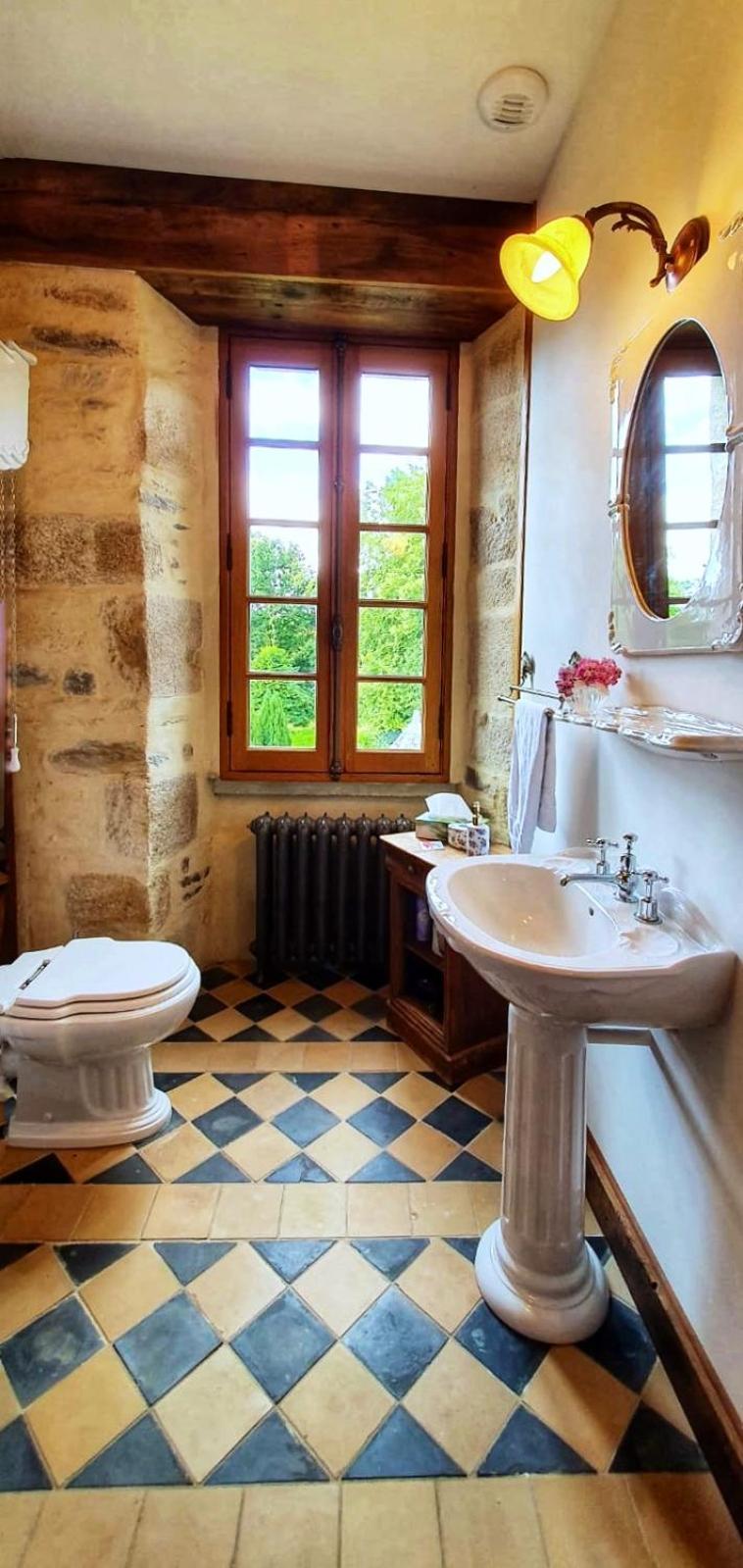 Château d'Isigny chambres d'Hôtes de charme près du Mont-Saint-Michel et de la Bretagne Exterior foto